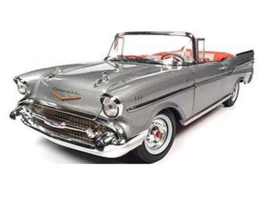 1957 シボレー ベルエア コンバーチブル インカシルバー/ AutoWorld 1/18 ミニカー