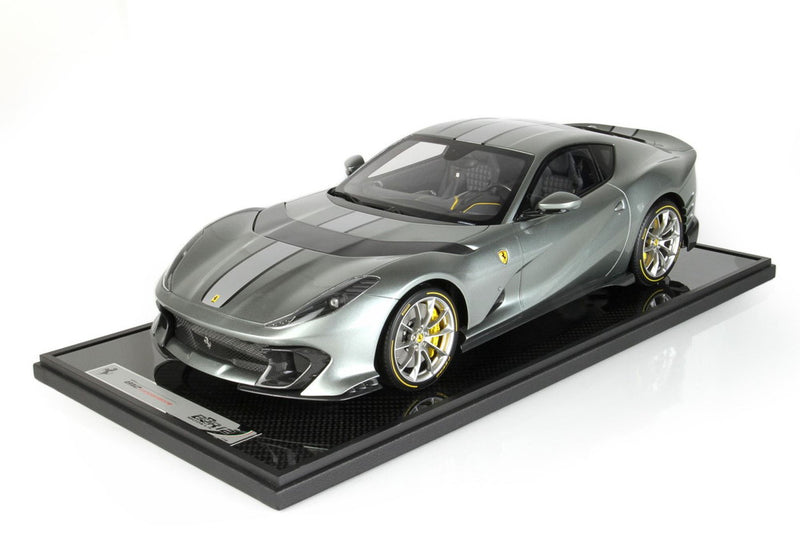 ギャラリービューアに画像をロードする, 【予約】Ferrari 812 Competizione シルバーストライプ コーバーングレー/ BBR 1/12 49台限定ミニカー