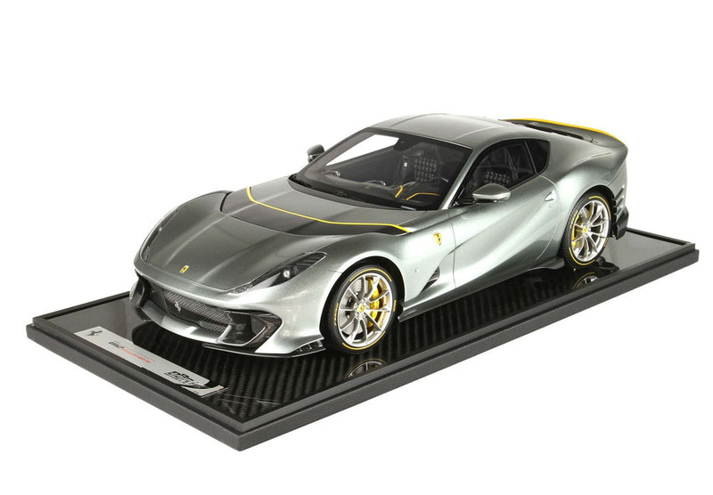 ギャラリービューアに画像をロードする, 【予約】Ferrari 812 Competizione 2021 コーバーングレー スペアキーケース クオイオスケドーニ付属/ BBR 1/12 48台限定ミニカー