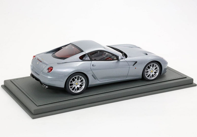 ギャラリービューアに画像をロードする, 【予約】Ferrari 599 GTB Fiorano 2006 オートマチックギア Made In Italy チタングレー ボルドーインテリア/ BBR 1/18 72台限定ミニカー