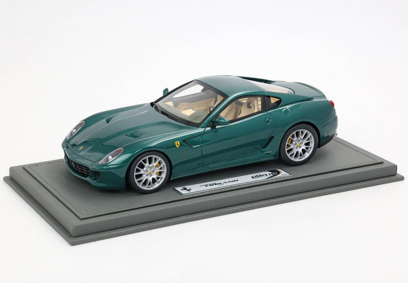 ギャラリービューアに画像をロードする, 【予約】Ferrari 599 GTB Fiorano 2006 テーラーメイド Made In Italy ワンオフ ヴェルデピノ グリーン&クリームインテリア/ BBR 1/18 72台限定ミニカー