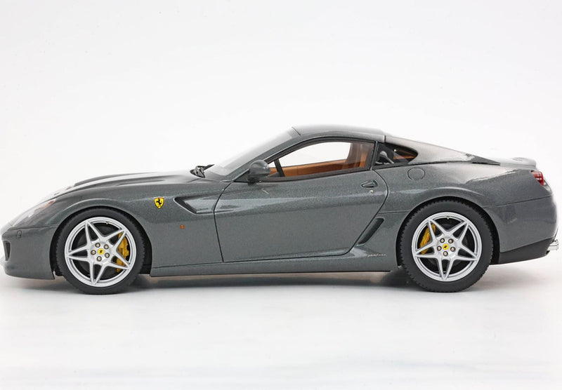 ギャラリービューアに画像をロードする, 【予約】Ferrari 599 GTB Fiorano 2006 マニュアルギア Made In Italy シルバーストーングレー クオイオカラーインテリア/ BBR 1/18 ミニカー