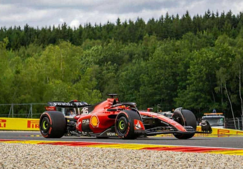 ギャラリービューアに画像をロードする, FERRARI F1 SF 23 TEAM SCUDERIA FERRARI N 16 3rd BELGIUM GP 2023 CHARLES LECLERC RED BLACK/BBR 1/18ミニカー