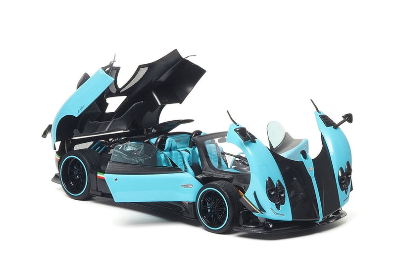 ギャラリービューアに画像をロードする, 【予約】Pagani Zonda Uno クーペ フルオープンダイキャスト トゥルケーゼ&カーボン ベーシックパック/ BBR 1/18 ミニカー