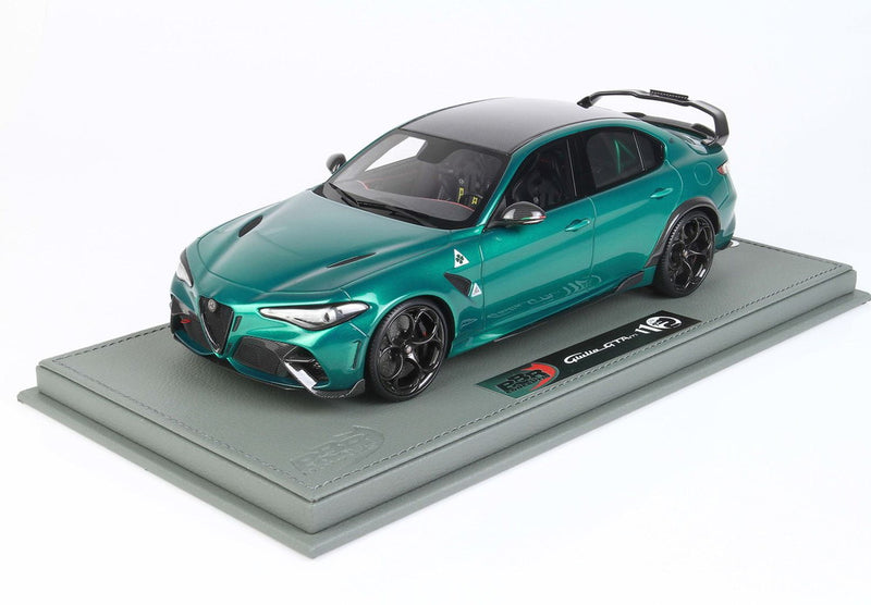 ギャラリービューアに画像をロードする, 【予約】Alfa Romeo Giulia GTAM ヴェルデモントリオール ブラックシートベルト ブラックブレーキ/ BBR 1/18 40台限定ミニカー