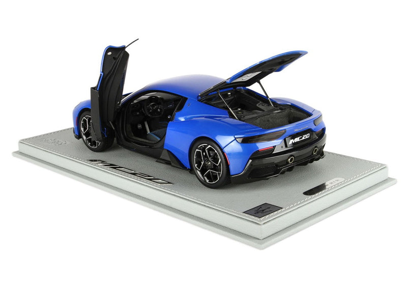 ギャラリービューアに画像をロードする, 【予約】Maserati MC20 フルオープンダイキャスト ブルーインフィニート ショーケース付属/ BBR 1/18 50台限定ミニカー