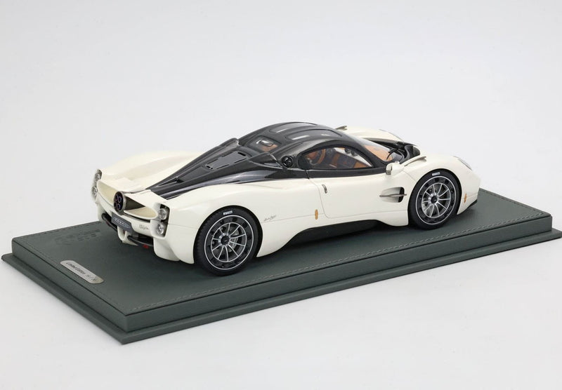 ギャラリービューアに画像をロードする, 【予約】Pagani Utopia パールホワイト ボディ&ブレーキ/ BBR 1/18 30台限定ミニカー