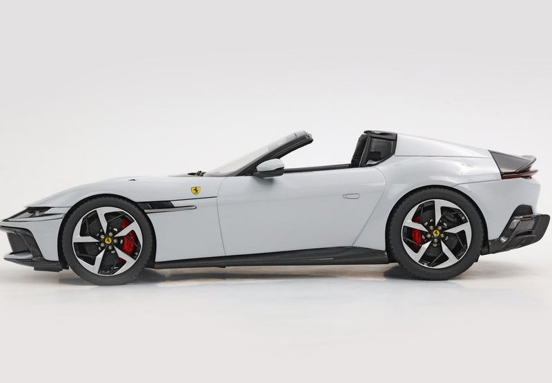 ギャラリービューアに画像をロードする, Ferrari 12Cilindri Spider アークティックホワイト シルバー グロスブラックホイール/ BBR 1/18 24台限定ミニカー