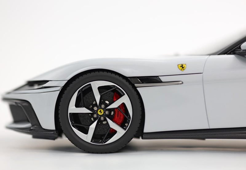 ギャラリービューアに画像をロードする, Ferrari 12Cilindri Spider アークティックホワイト シルバー グロスブラックホイール/ BBR 1/18 24台限定ミニカー