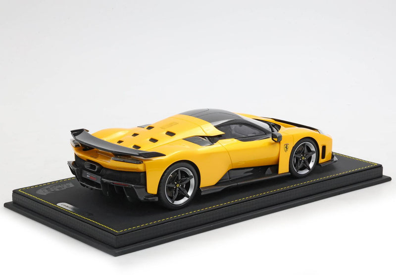 ギャラリービューアに画像をロードする, 【予約】Ferrariフェラーリ F80 Giallo Tristrato black brake carbon roof wing 限定20台 / BBR 1/18 ミニカー
