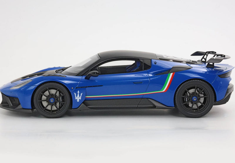 ギャラリービューアに画像をロードする, 【予約】2026年発売予定Maserati GT2 Stradale ブルーインフィニート イタリアンストライプ/ BBR 1/18 ミニカー