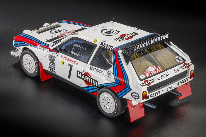 ギャラリービューアに画像をロードする, LANCIA - DELTA S4 TEAM MARTINI RACING N 7 WINNER RALLY MONTECARLO 1986 HENRI TOIVONEN - SERGIO CRESTO - WHITE BLUE RED/TOPMARQUES 1/12ミニカー