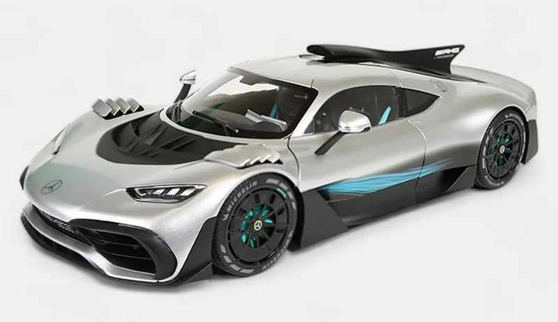 ギャラリービューアに画像をロードする, MERCEDES BENZ - ONE AMG (C298) 2023 - HIGHTECH SILVER/NZG 1/12ミニカー 55台限定