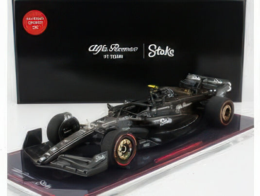ALFA ROMEO F1 C43 チーム STAKE N 24 ラスベガス USA GP 2023 周冠宇 ショーケース付き ブラック ブラウン/ NZG 1/18 ミニカー