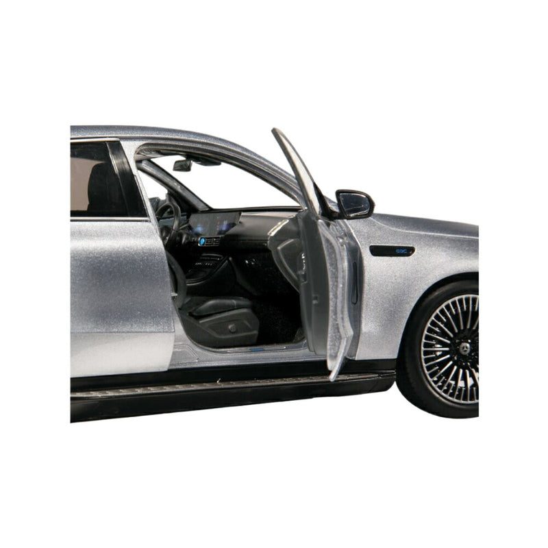 ギャラリービューアに画像をロードする, Mercedes Benz EQC - with lighting ミニカー / NZG 1/18 ミニカー