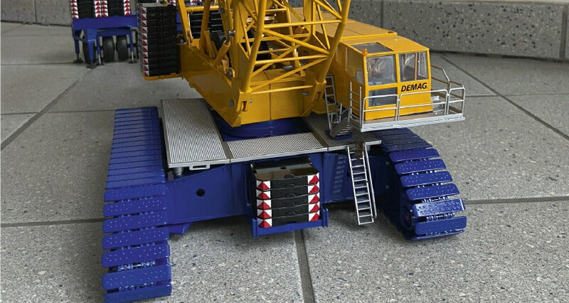 ギャラリービューアに画像をロードする, Demag CC 8800 BoomBooster crawler クローラークレーン / CONRAD 1/50 建設機械模型 工事車両