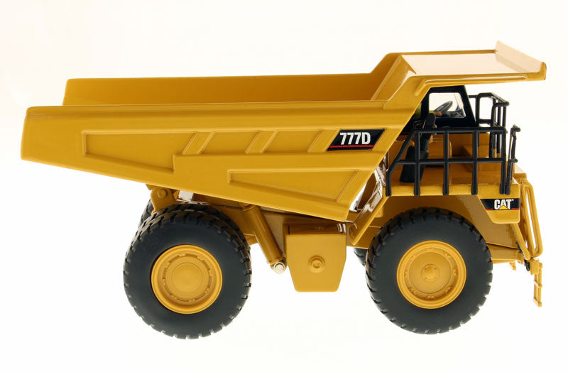 ギャラリービューアに画像をロードする, Caterpillar 777D オフハイウェイ ダンプトラック - コアクラシックシリーズ 掘削機 / Diecast Masters 1/50 建設機械模型 工事車両