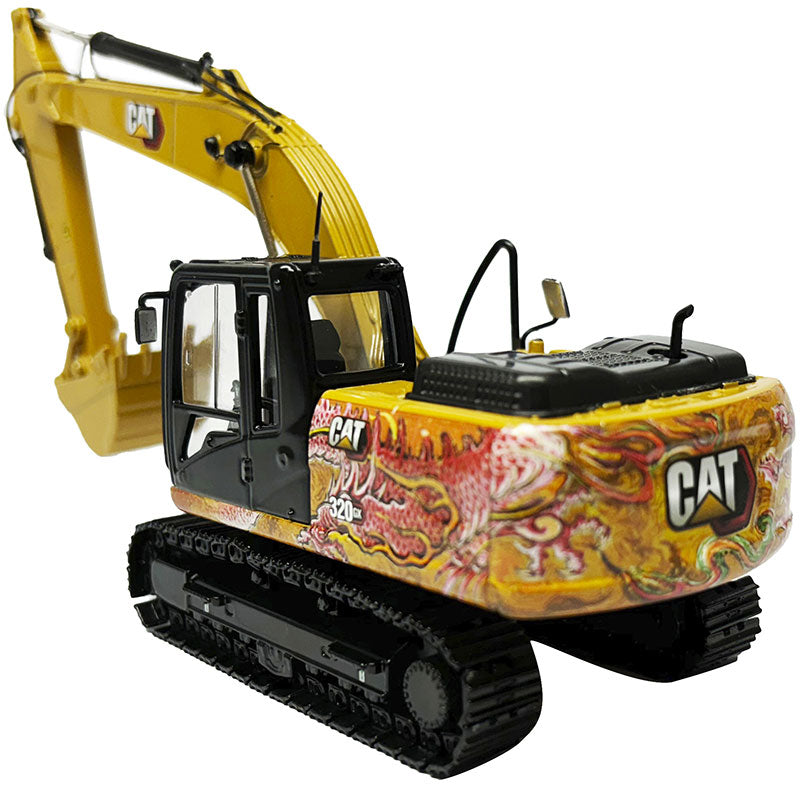ギャラリービューアに画像をロードする, Caterpillar 320 GX 油圧ショベル (ドラゴントーテム装飾) - ハイラインシリーズ トレーラー / Diecast Masters 1/50 建設機械模型 工事車両