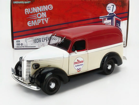 CHEVROLET PANEL TRUCK VAN CHEVRON 1939 BEIGE WHITE RED/GREENLIGHT 1/24ミニカー