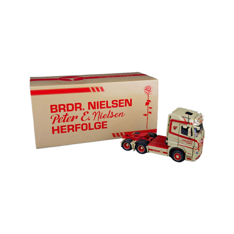 ギャラリービューアに画像をロードする, Peter E. Nielsen Mercedes Benz Actros トラック / IMC 1/50 建設機械模型 工事車両