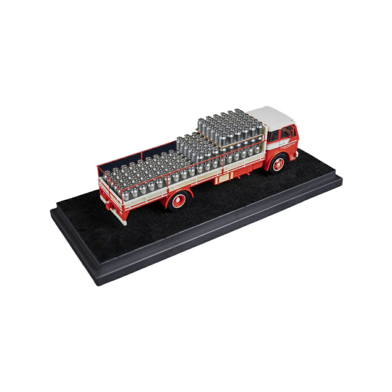 ギャラリービューアに画像をロードする, Van Vliet Volvo F85 Milk transport トラック / IMC 1/50 建設機械模型 工事車両