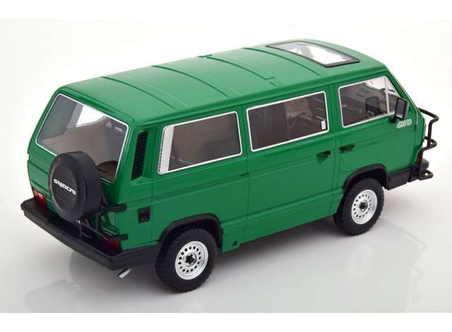 ギャラリービューアに画像をロードする, 1987 Volkswagen Bus T3 Syncro Jagdwagen, green/KK-SCALE 1/18ミニカー