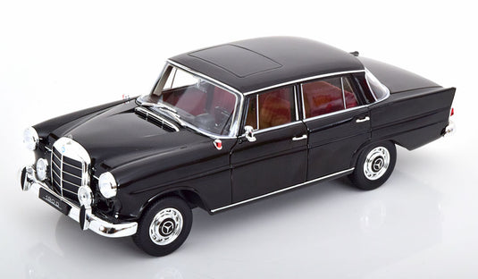 Mercedes 190D W110 1964 限定500台 ドア開閉可 ボンネット開閉可 トランク開閉可/ Norev 1/18 ミニカー