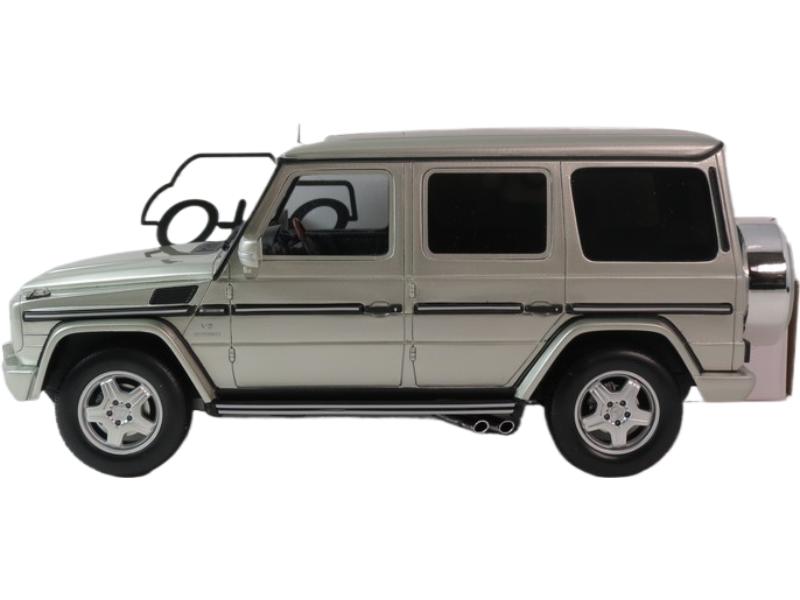 ギャラリービューアに画像をロードする, MercedesBenz Gクラス G55 AMG 2003 イリジウムシルバー/ OTTO 1/18 ミニカー