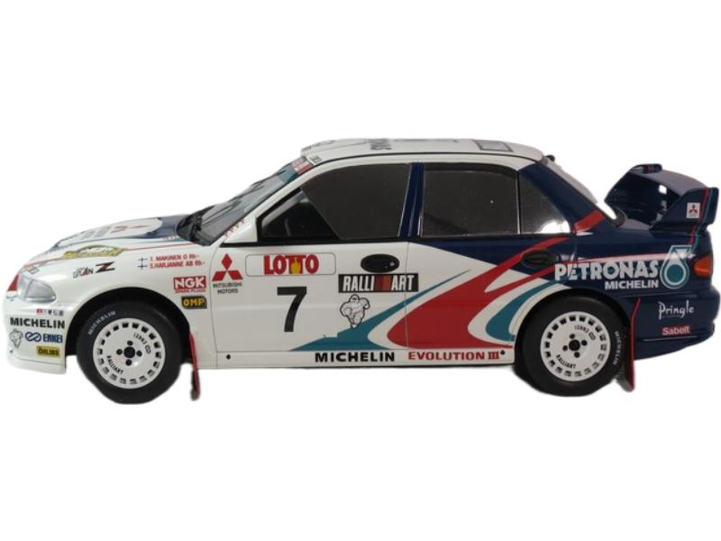 ギャラリービューアに画像をロードする, 三菱 ランサーエボリューション III Gr. A 1996/ OTTO 1/18 ミニカー