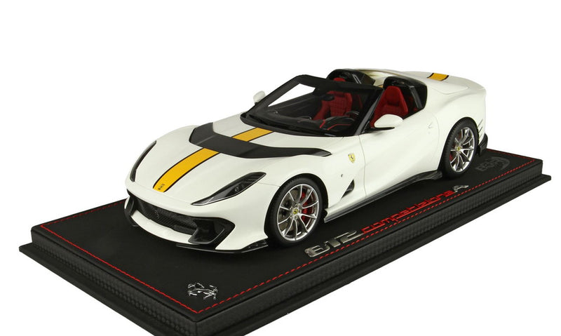 ギャラリービューアに画像をロードする, Ferrari 812 Competizione AAvus White Con Riga Gialla/BBR 1/18ミニカー