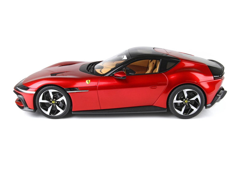 ギャラリービューアに画像をロードする, 【予約】2025年発売予定FERRARI 12 CILINDRI V12 830cv PANORAMIC ROOF 2024 ROSSO FUOCO RED MET BLACK/BBR 1/18ミニカー 72台限定