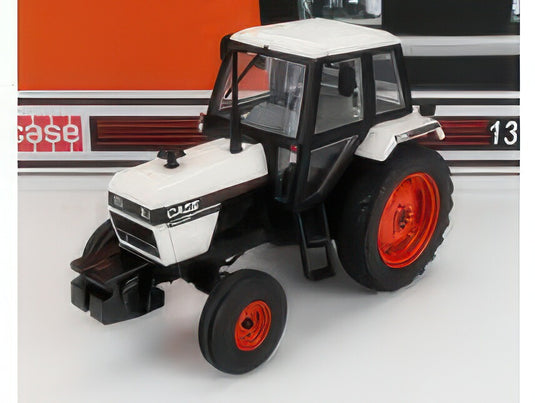 CASE IH 1934 2WD TRACTOR 1986 WHITE BLACK トラクタ / Univrsal Hobbies 1/32 建設機械模型 工事車両
