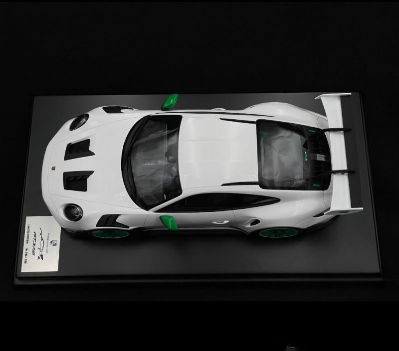 ギャラリービューアに画像をロードする, Porscheポルシェディーラーモデル 911 GT3 RS Type 992 2023 Tribute To 1972 Carrera RS White / Green Stripes 1/12 Spark