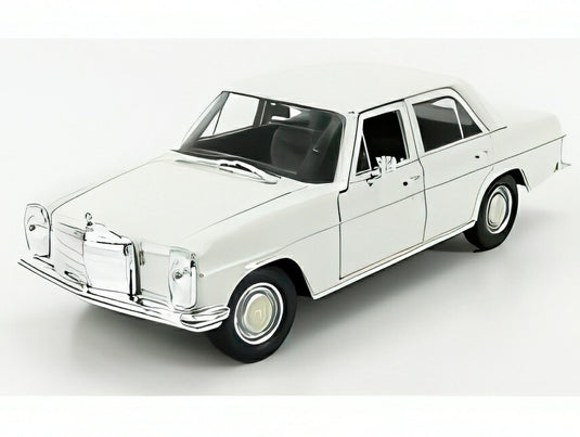 【予約】MERCEDES BENZ 220D (W115) 1968 ホワイト/ WELLY 1/24 ミニカー