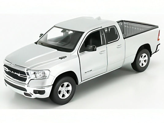 【予約】DODGE RAM 1500 ダブルキャブ ピックアップ 2019 シルバー/ WELLY 1/24 ミニカー