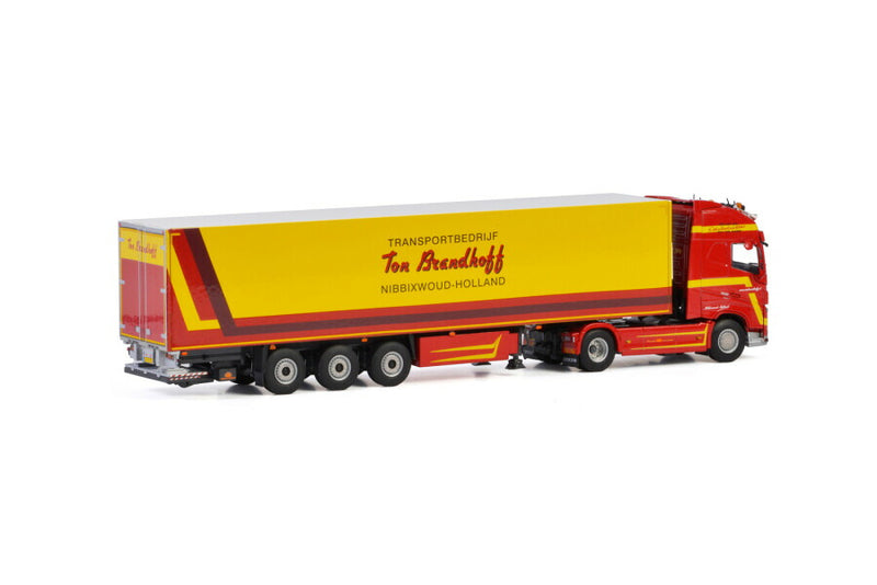 ギャラリービューアに画像をロードする, Volvoボルボ FH4 GLOBETROTTER XL リーファートレーラー 3軸 Ton Brandhoff / WSI 1/50 建設機械 模型