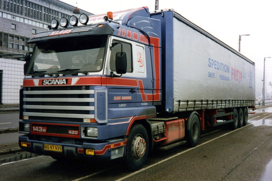 【予約】2026年発売予定 KLAUS BONDING SCANIA 3シリーズ ストリームライン 4X2 カーテンサイドトレーラー 3軸 トレーラー / WSI 1/50 建設機械模型 工事車両