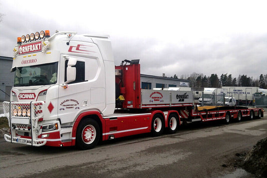 【予約】2026年発売予定 TRAILER CHRISTER TRANSPORT AB SCANIA R ハイライン CR20H 6X2 タグアクスル セミホイールウェル低床トレーラー 4軸 トレーラー / WSI 1/50 建設機械模型 工事車両