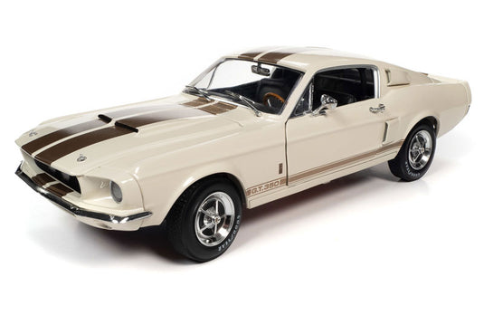 1967 Shelby GT-350 in Wimbledon White with Twin Gold Stripes /AMEAMERICAN MUSCLE 1/18 ミニカー
