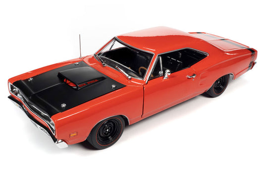 1969.5 Dodge Super Bee Hardtop in R4 Red - Muscle Car and Corvette Nationals Edition /AMEAMERICAN MUSCLE 1/18 ミニカー