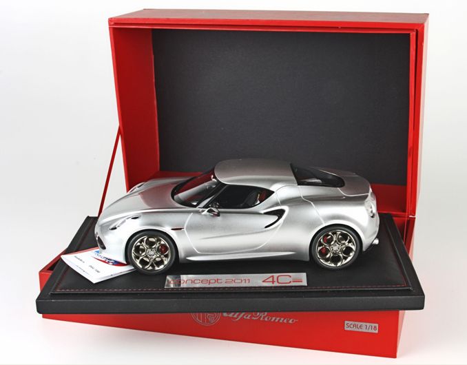 ギャラリービューアに画像をロードする, 【予約】12月以降発売予定 Alfa Romeoアルファロメオ 4C Concept Frankfurt 2011 メタリックスチール 80台限定 /BBR 1/18 レジンミニカー