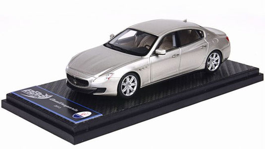 Maseratiマセラティ Quattroporte 2013 moonstone (ライトゴールド) /BBR 1/43 レジン ミニカー