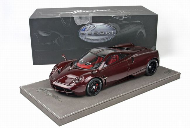 ギャラリービューアに画像をロードする, Paganiパガーニ Huayra 2012 CARBON FIBRE RED 50台限定 /BBR 1/18 レジンミニカー