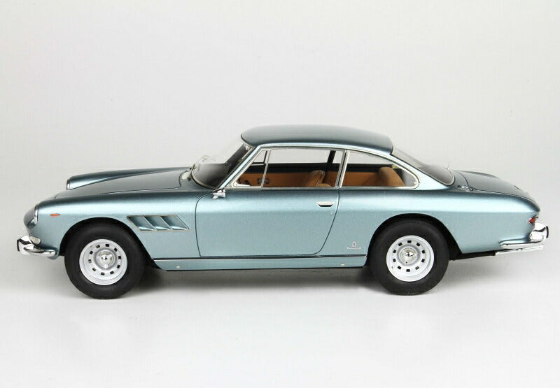 ギャラリービューアに画像をロードする, FERRARIフェラーリ 330GT 2+2 COUPE 2 - SERIES 1965 - CON VETRINA - WITH SHOWCASE | HEAVENLY MET - LIGHT BLUE MET /BBR 1/18 ミニカー