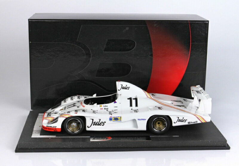 ギャラリービューアに画像をロードする, PORSCHE | TYPE 935 936/81 2.3L TURBO FLAT-6 TEAM PORSCHE SYSTEM N 11 WINNER 24h LE MANS 1981 J.ICKX - D.BELL - CON VETRINA - WITH SHOWCASE | WHITE RED /BBR 1/18 ミニカー