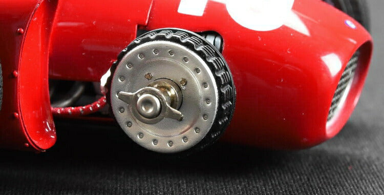 ギャラリービューアに画像をロードする, Lancia D50, 1955 GP Pau #10 Eugenio Castellotti /CMC 1/18 レジンミニカー