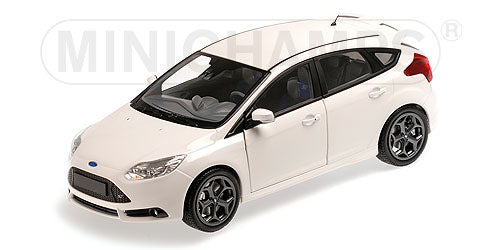 FORDフォード ENGLAND FOCUS ST 2011 | RED /Minichampsミニチャンプス 1/18 ミニカー