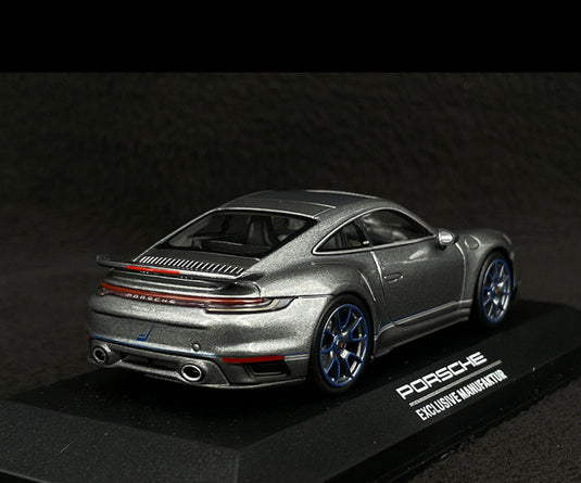 Porscheポルシェディーラー 911 Turbo S 2020 Embraer Exclusive Edition Silver grey metallic/Minichamps 1/43 ミニカー