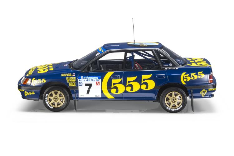 ギャラリービューアに画像をロードする, Subaru Legacyスバルレガシー 1993 McRae #7 /TOPMARQUES 1/18 ミニカー