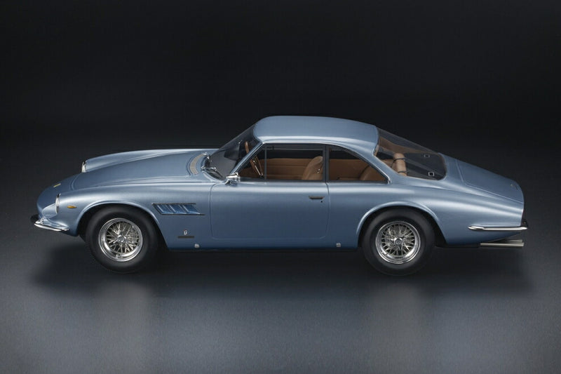 ギャラリービューアに画像をロードする, 【予約】12月以降発売予定FERRARIフェラーリ 500 SUPERFAST 2-SERIES 1965 - LIGHT BLUE MET /TOPMARQUES COLLECTION 1/12 ミニカー